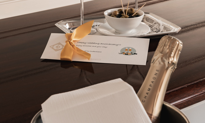 Boutique Hotel & Restaurant de Lindenhoeve - Verras je geliefde met een romantisch verblijf of diner in De Lindenhoeve!